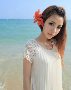 帝都嫩模瑶瑶和闺蜜香港