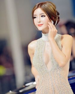 五月天鲁大妈